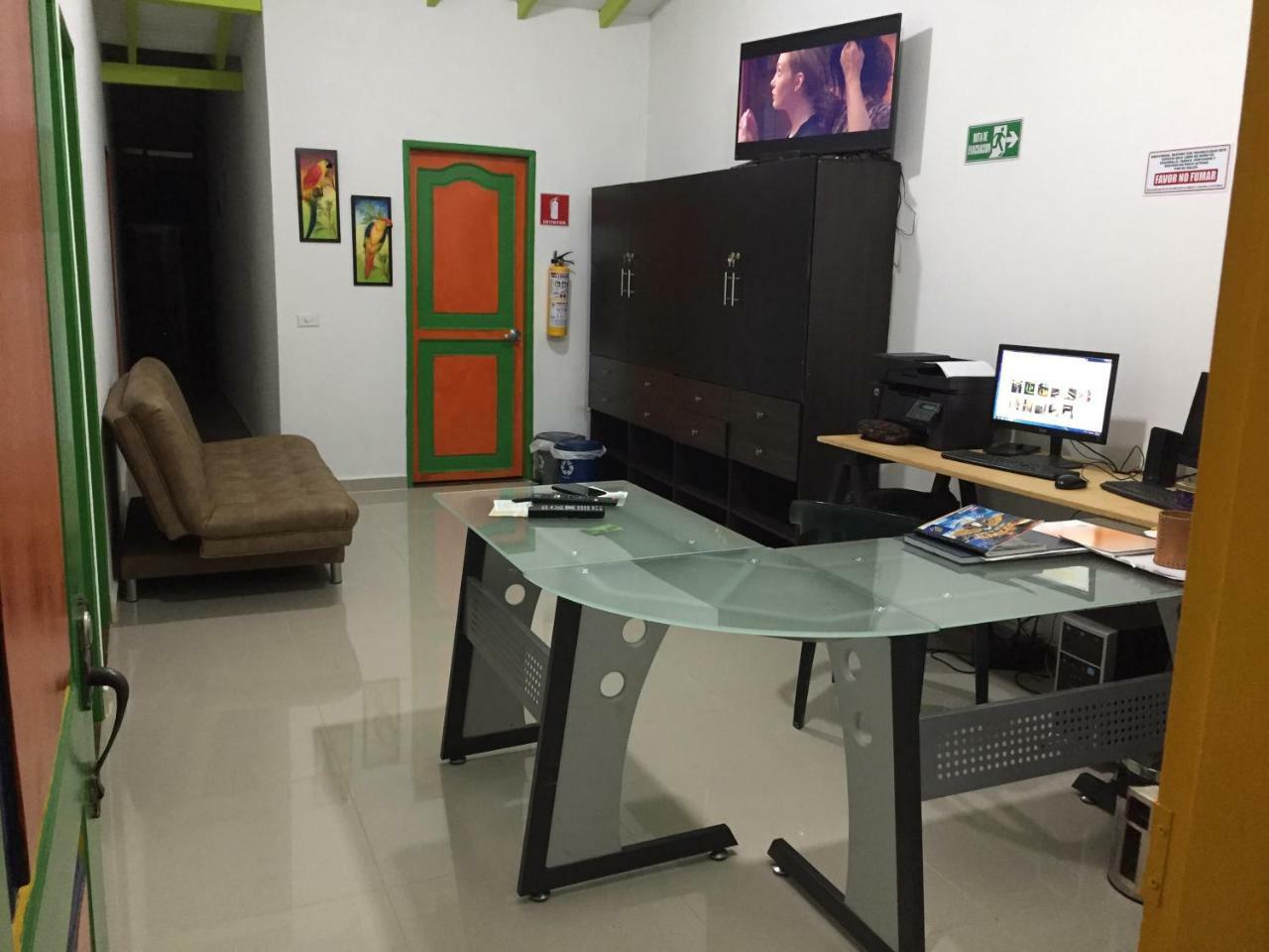 Casa Hostal Las Palmeras Guatape Ngoại thất bức ảnh