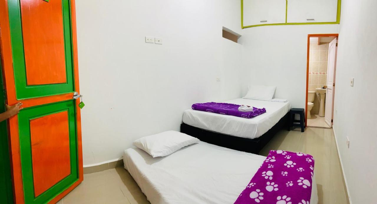 Casa Hostal Las Palmeras Guatape Ngoại thất bức ảnh