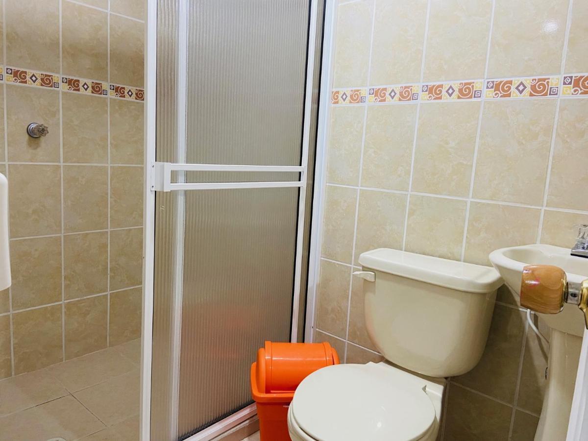 Casa Hostal Las Palmeras Guatape Ngoại thất bức ảnh
