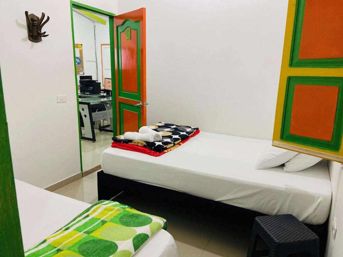 Casa Hostal Las Palmeras Guatape Ngoại thất bức ảnh