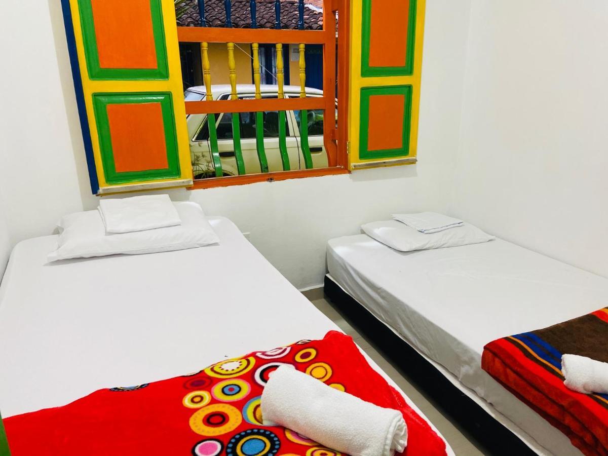 Casa Hostal Las Palmeras Guatape Ngoại thất bức ảnh