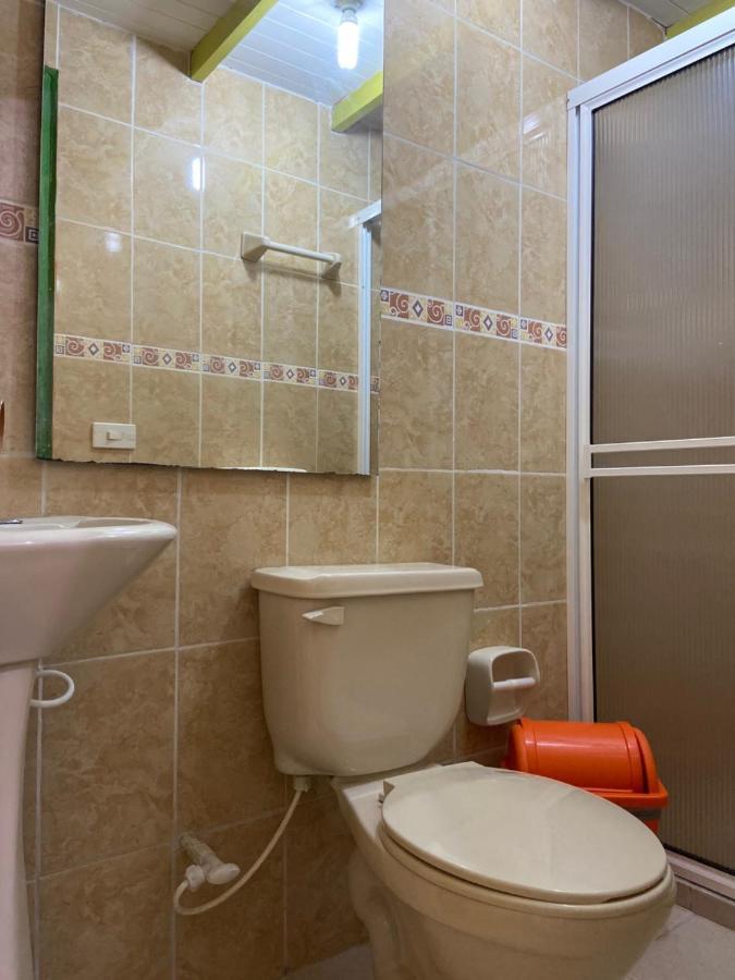 Casa Hostal Las Palmeras Guatape Ngoại thất bức ảnh