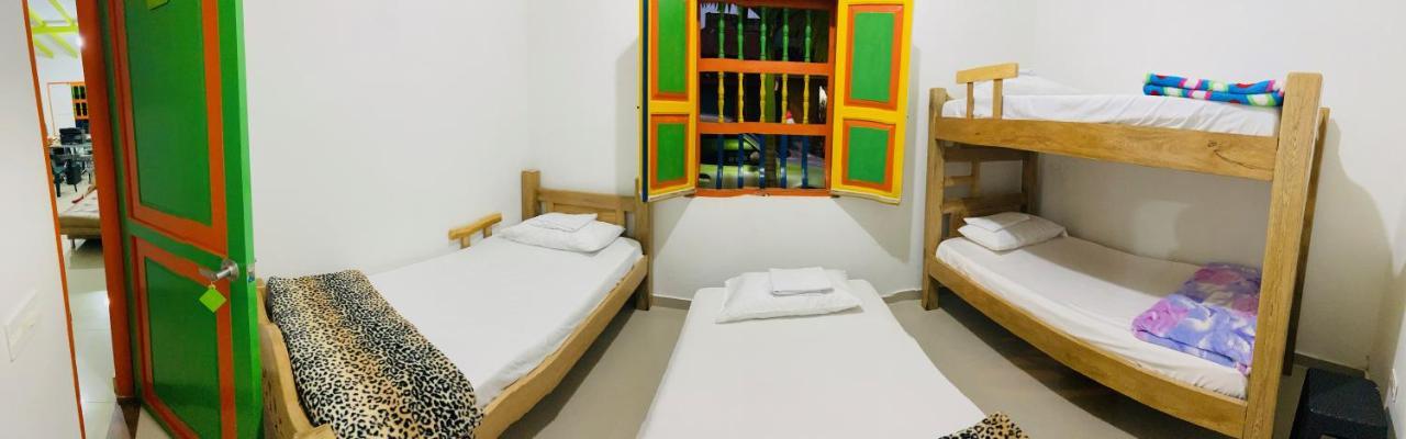 Casa Hostal Las Palmeras Guatape Ngoại thất bức ảnh