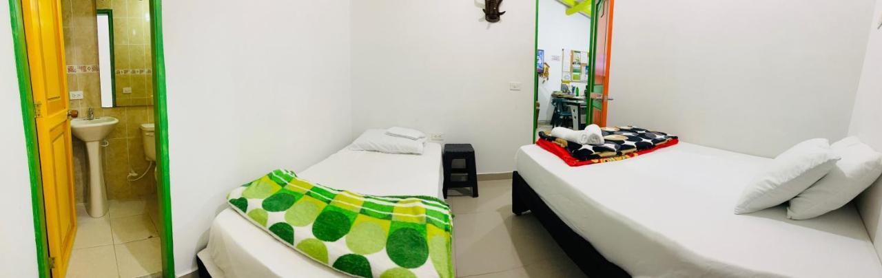 Casa Hostal Las Palmeras Guatape Ngoại thất bức ảnh