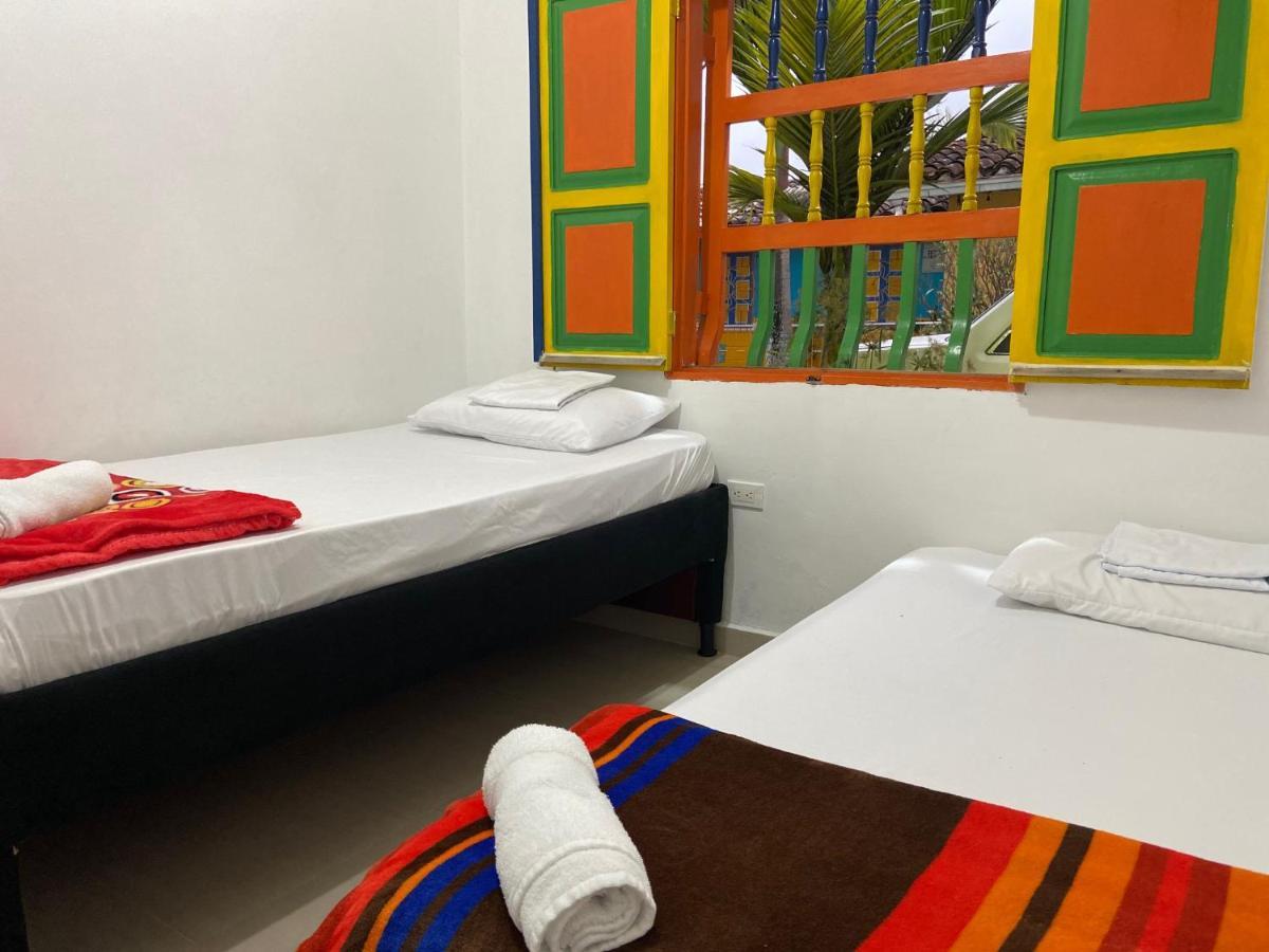 Casa Hostal Las Palmeras Guatape Ngoại thất bức ảnh