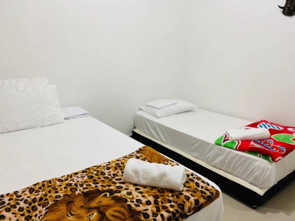 Casa Hostal Las Palmeras Guatape Ngoại thất bức ảnh