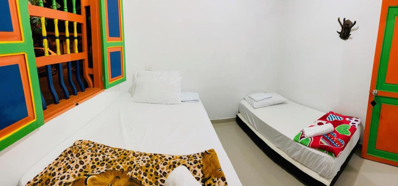 Casa Hostal Las Palmeras Guatape Ngoại thất bức ảnh